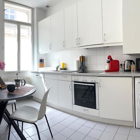 Central Mariahilfer Apartment 5 Min To The Schoenbrunn Palace And City Shopping Center Viyana Dış mekan fotoğraf