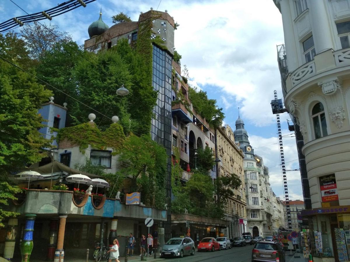 Central Mariahilfer Apartment 5 Min To The Schoenbrunn Palace And City Shopping Center Viyana Dış mekan fotoğraf