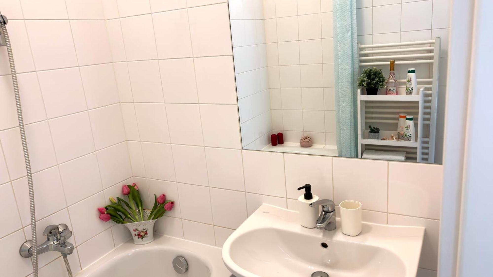 Central Mariahilfer Apartment 5 Min To The Schoenbrunn Palace And City Shopping Center Viyana Dış mekan fotoğraf