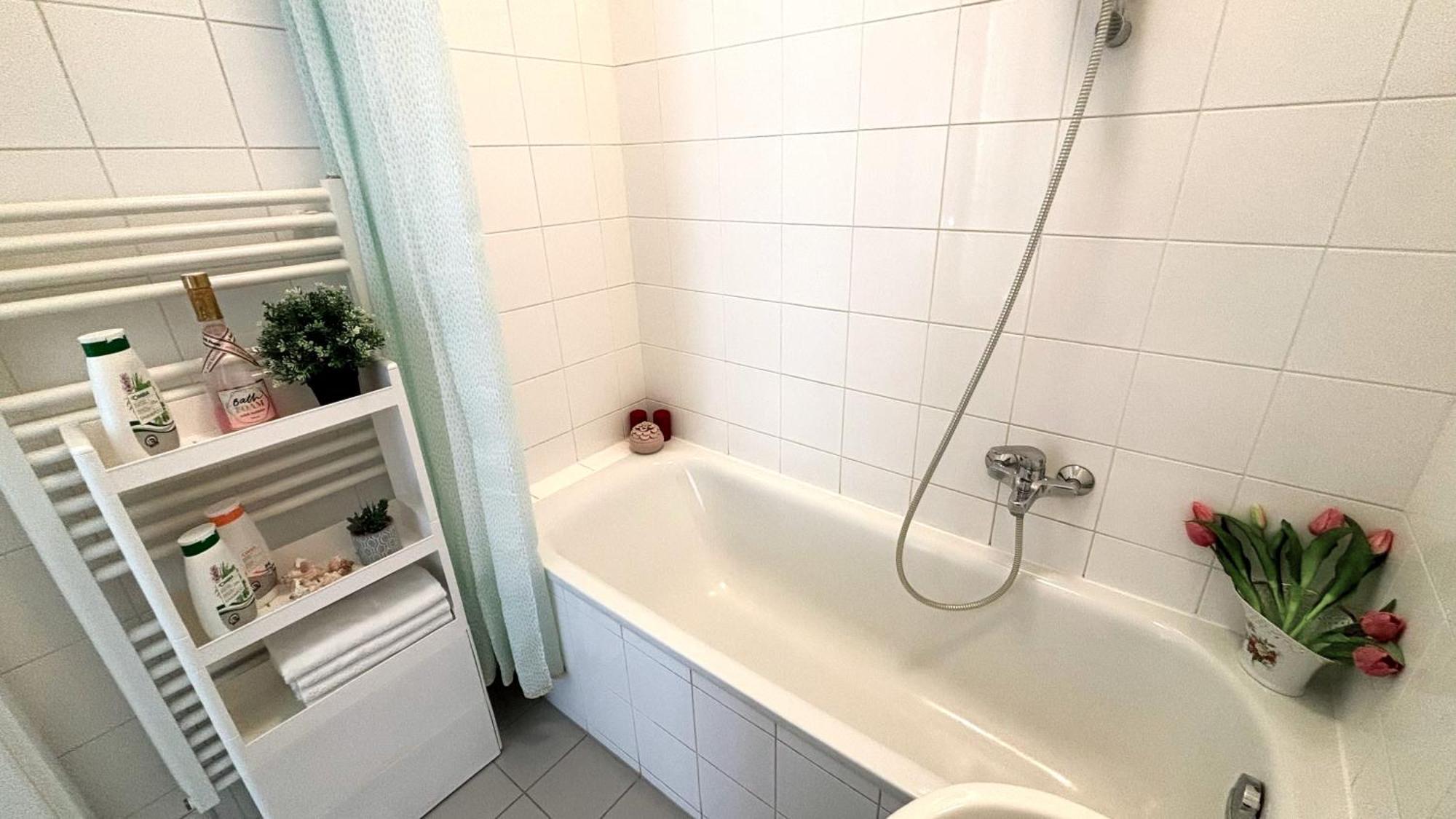 Central Mariahilfer Apartment 5 Min To The Schoenbrunn Palace And City Shopping Center Viyana Dış mekan fotoğraf