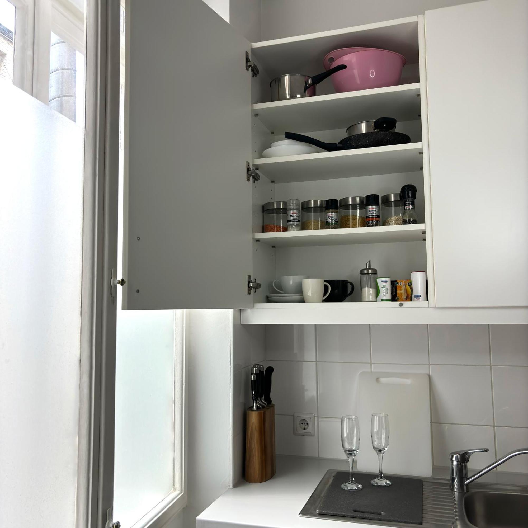 Central Mariahilfer Apartment 5 Min To The Schoenbrunn Palace And City Shopping Center Viyana Dış mekan fotoğraf
