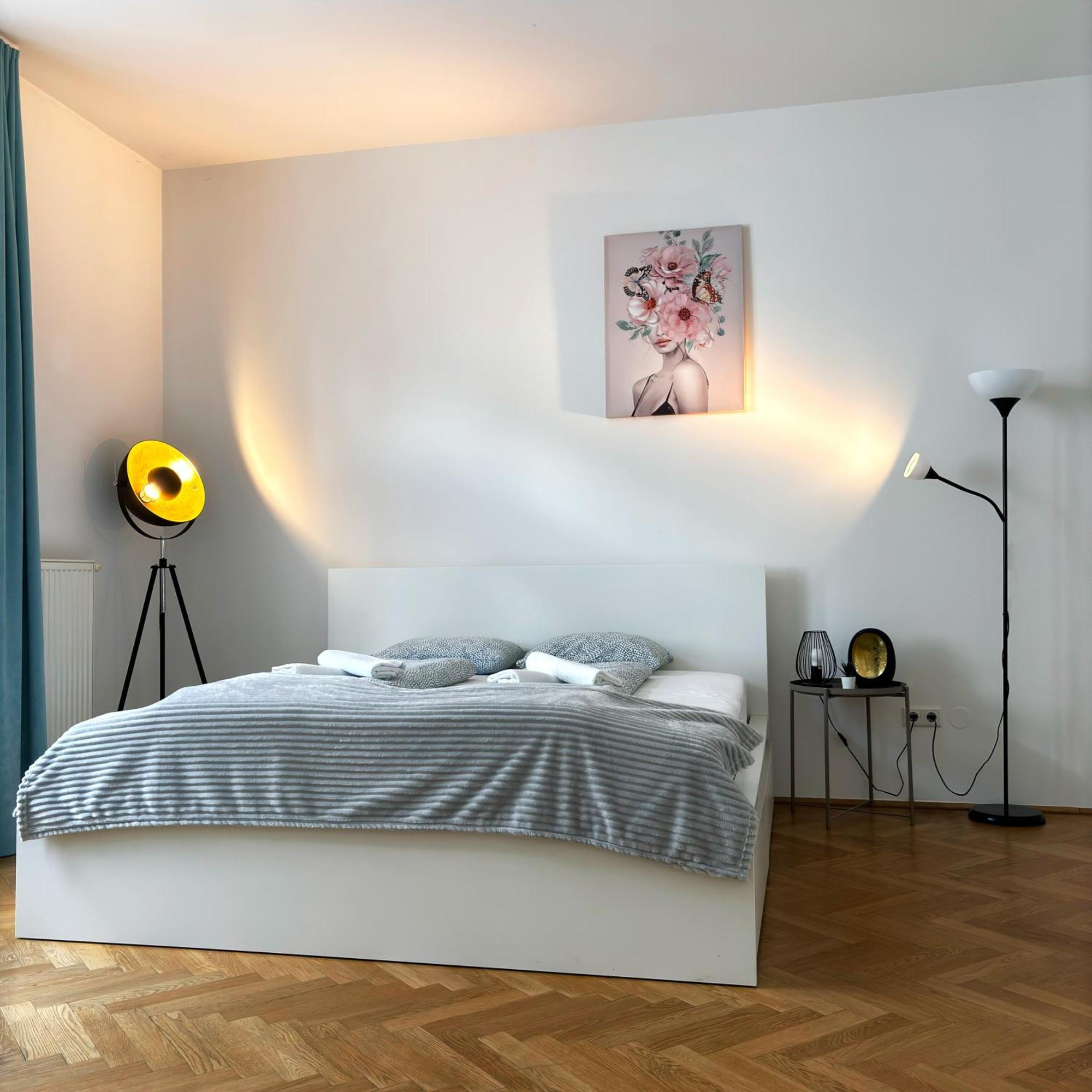 Central Mariahilfer Apartment 5 Min To The Schoenbrunn Palace And City Shopping Center Viyana Dış mekan fotoğraf